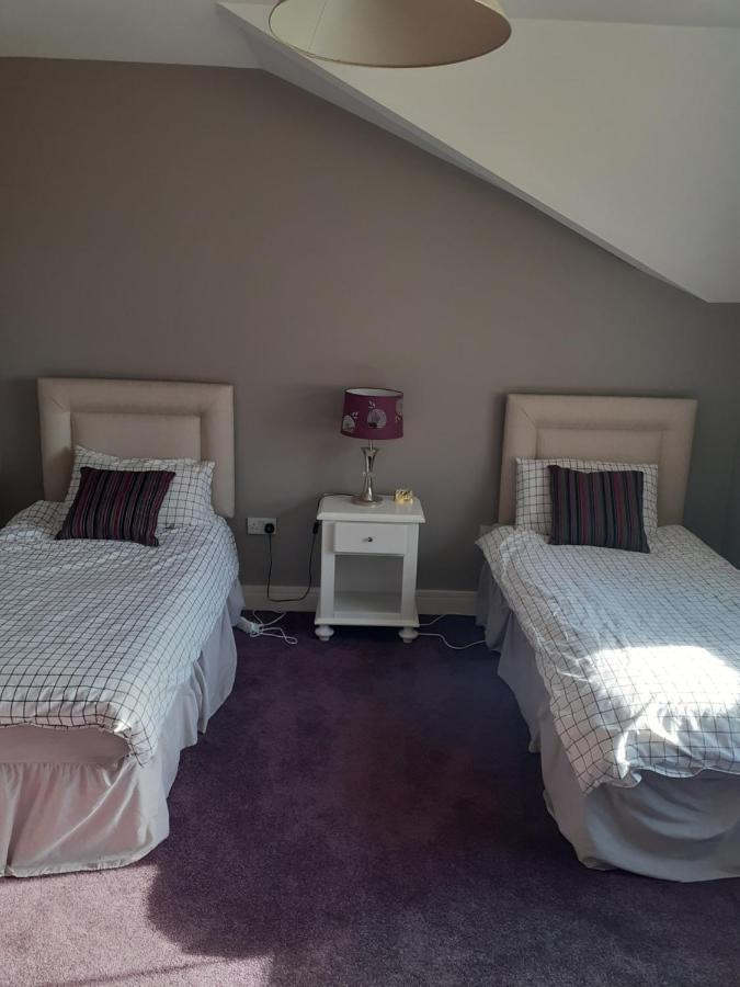 Single Or Twin Room In Lovely Country Residence Nobber Exterior foto