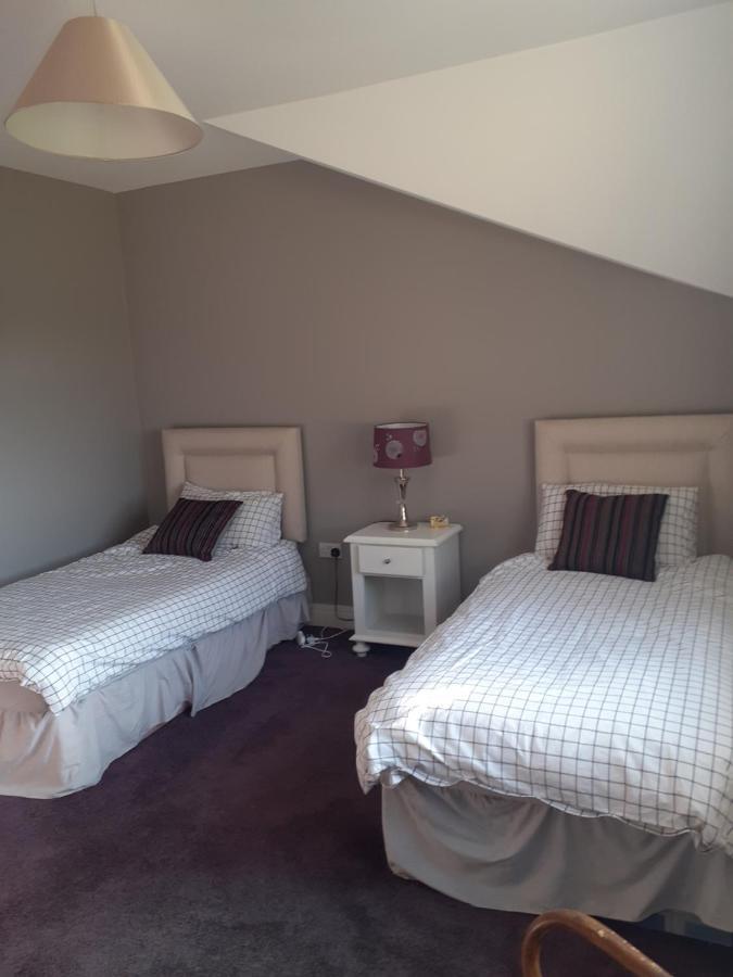 Single Or Twin Room In Lovely Country Residence Nobber Exterior foto